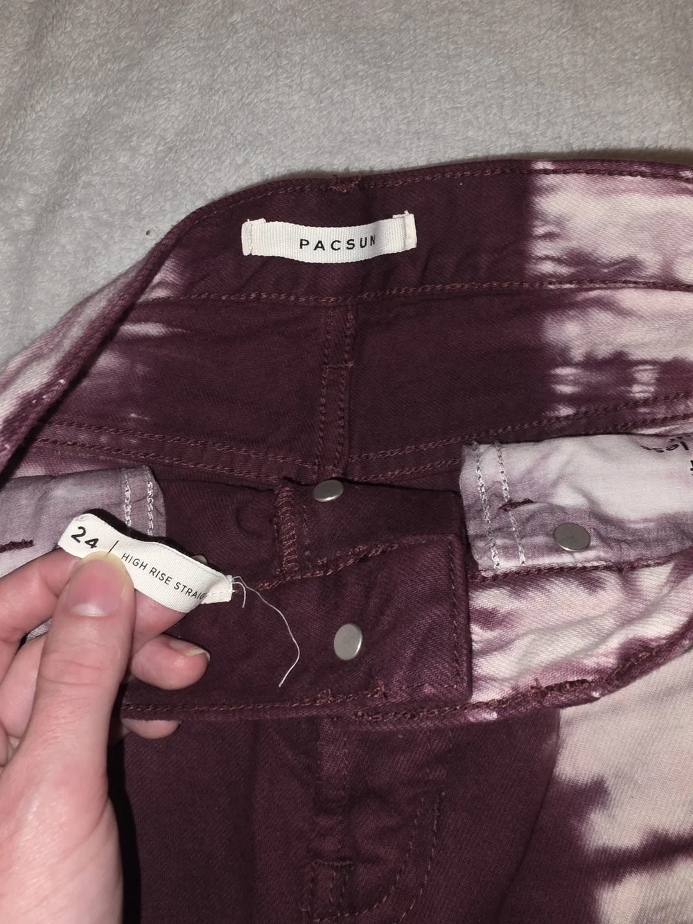 PacSun maroon white